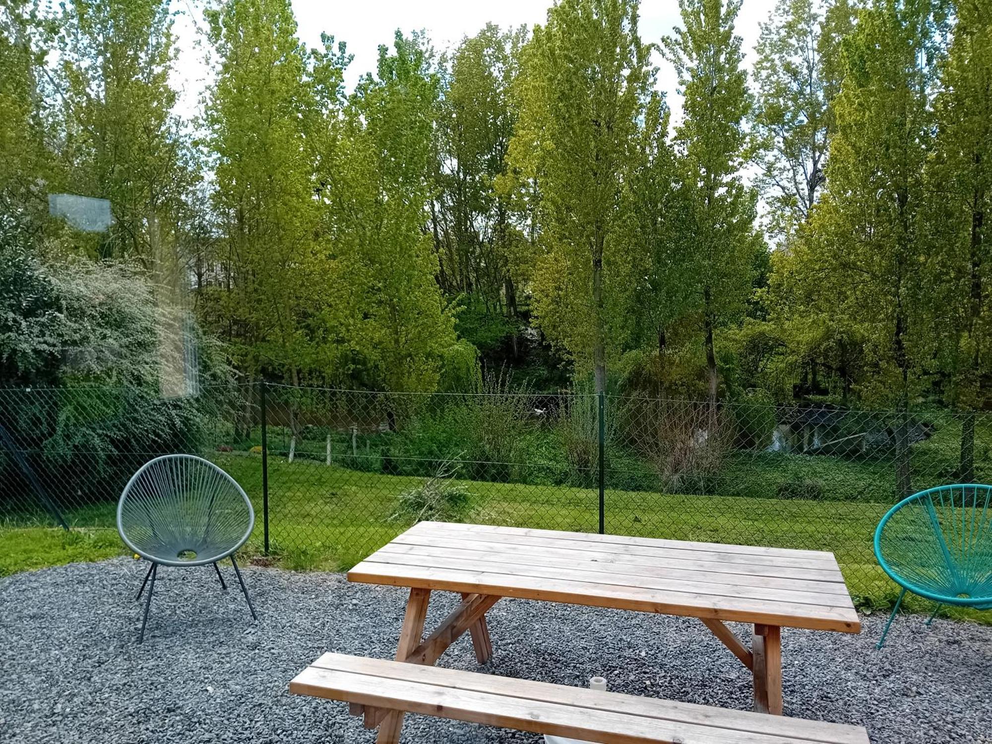Maison Au Coeur De La Nature Cerisy-la-Foret Exteriér fotografie