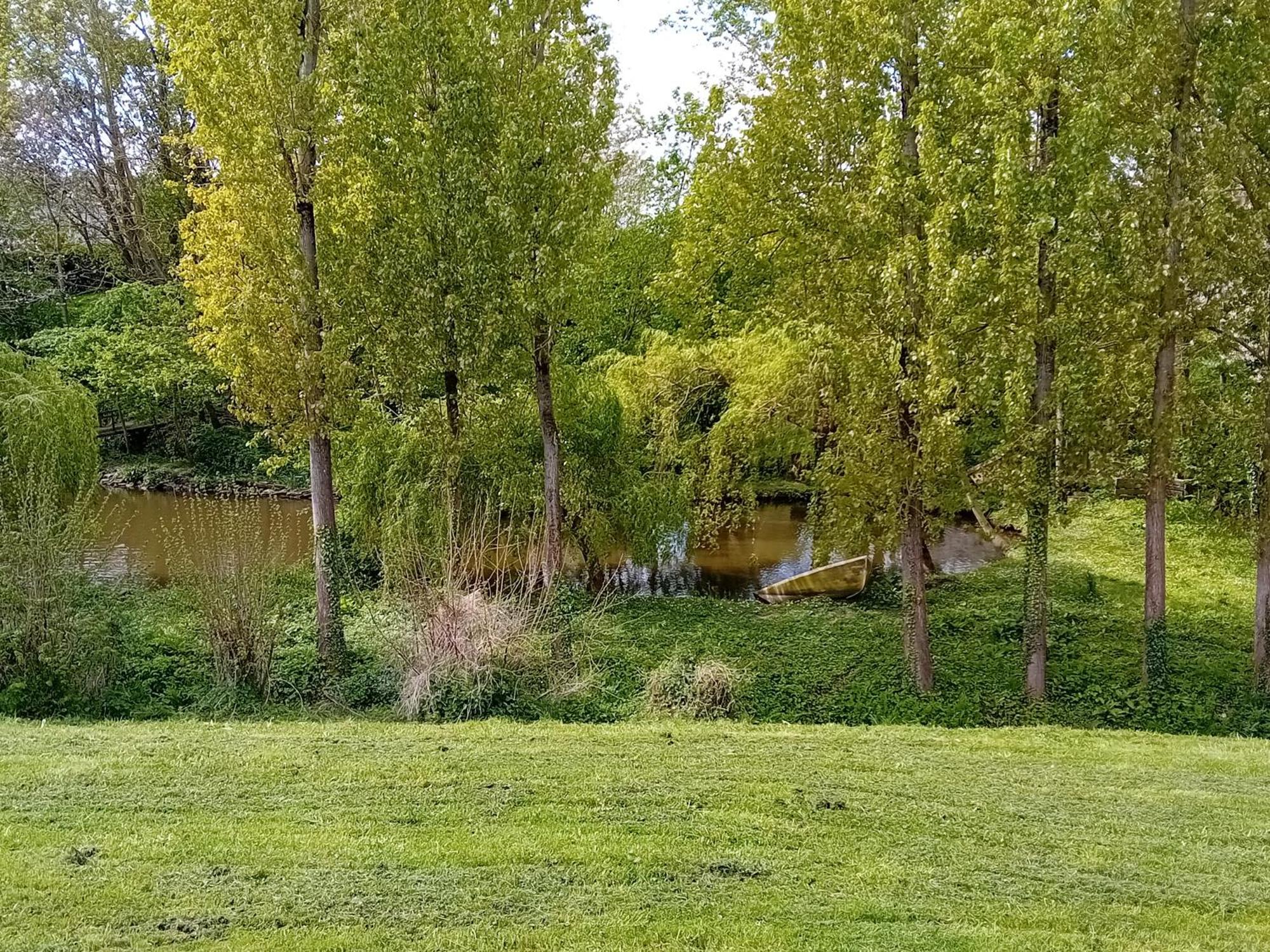 Maison Au Coeur De La Nature Cerisy-la-Foret Exteriér fotografie